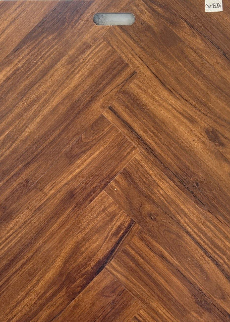Red Oak herringbone flooring — plank sample 2