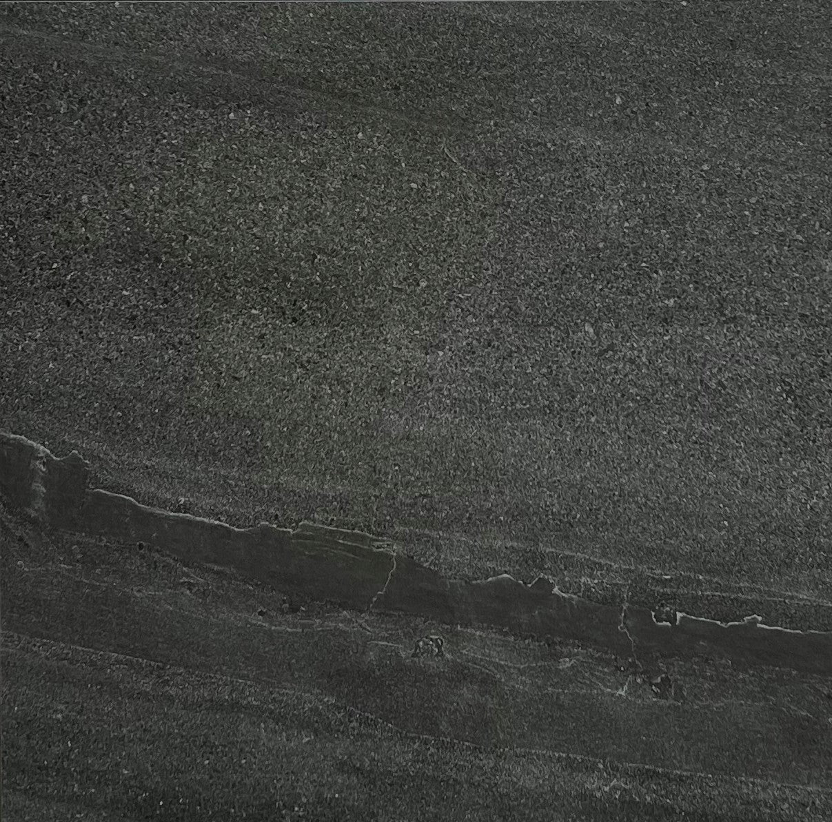 DARK GREY SCRATCH MATT